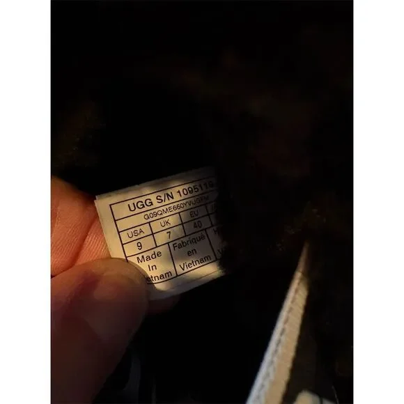 UGG Women's Fluff Yeah Slide Slipper Black Size 9 Open Toe Casual - Picture 6 of 6